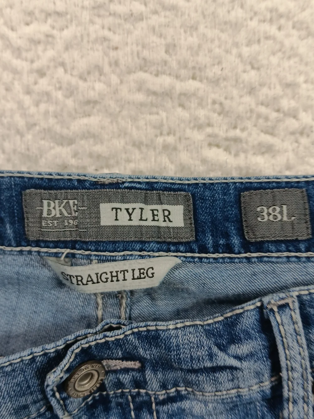 BKE Jeans Mens 38L 38x34 Blue Denim Tyler Straight Leg Whiskers Western Rodeo